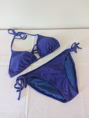 Forever 21 Triangle Bikini Swimsuit Set (Top & Bottoms)